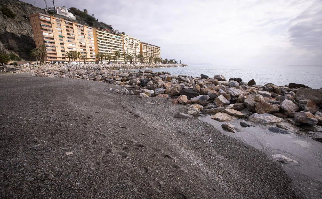 El ministerio rechaza la petición de Almuñécar y no prevé relizar obras de emergencia en las playas