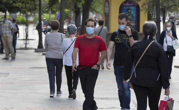 La tasa de coronavirus de Granada capital baja más de 10 puntos en las últimas 24 horas