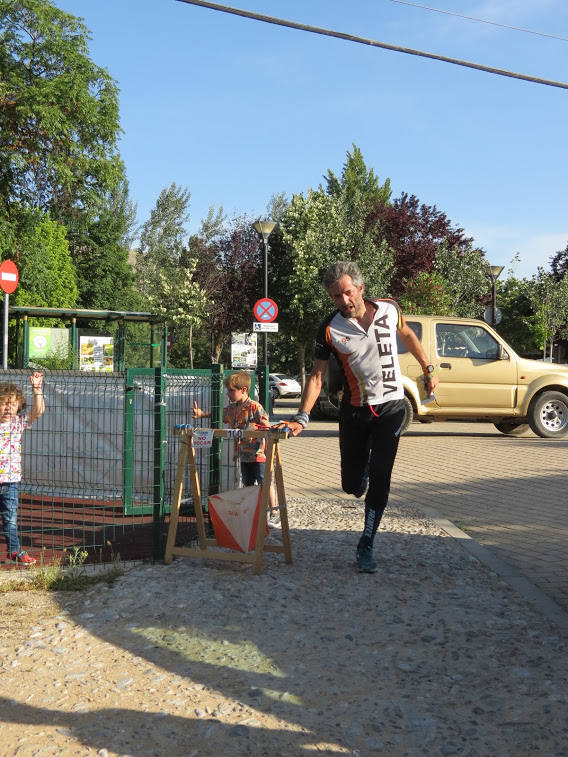 Manuel Jabalera llega al final de la prueba en Riofrío. 