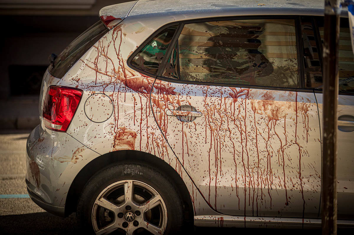 Fotos: Lugar del apuñalamiento a un joven en Granada en la calle Sol