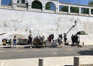 Imagen secundaria 1 - Rodaje en el Paseo de los Tristes y traslado a San Nicolás. 