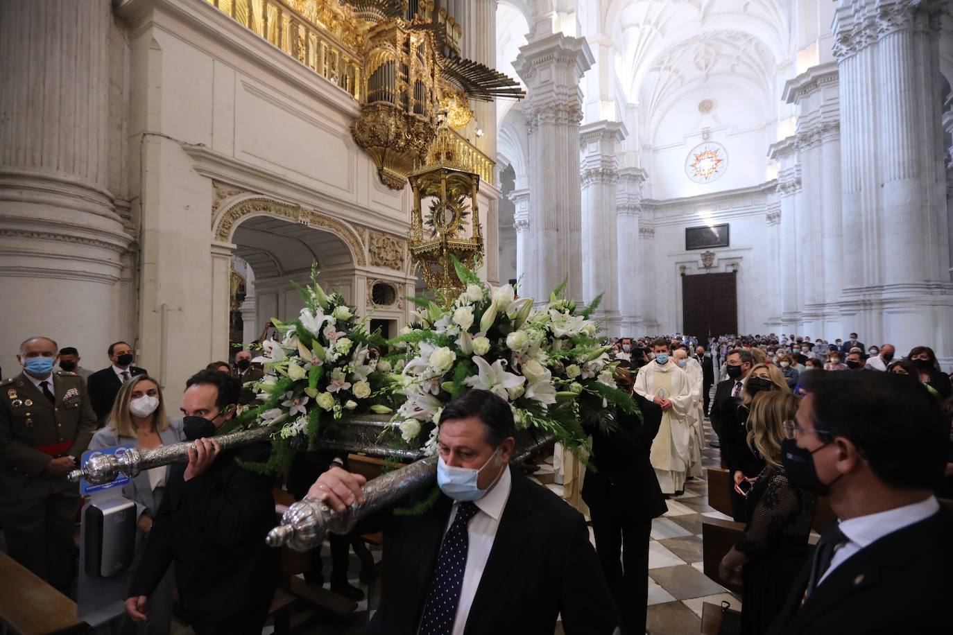 Granada celebra este Jueves de Corpus de manera singular.