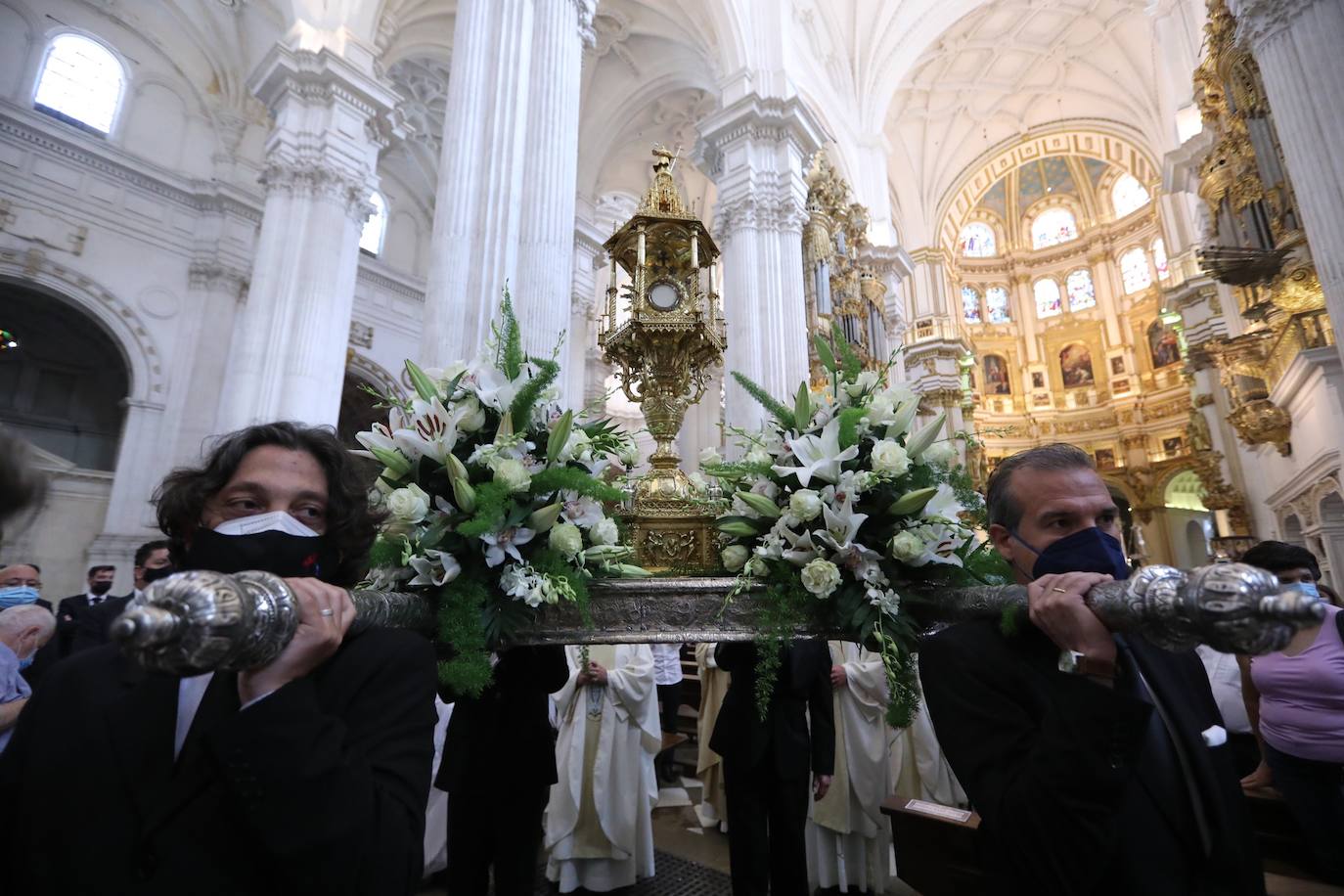 Granada celebra este Jueves de Corpus de manera singular.