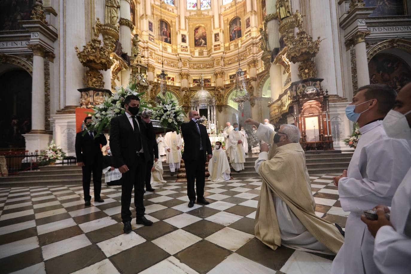 Granada celebra este Jueves de Corpus de manera singular.