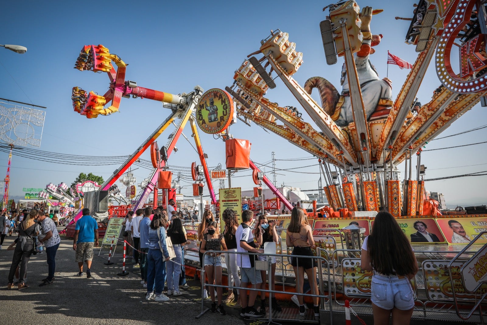 Fotos: Lleno y colas en el ferial de Granada en el Día del Corpus