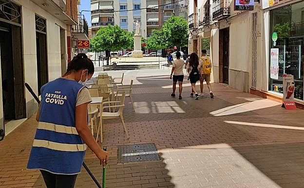 María Luisa Muñoz realizando parte de su función. 