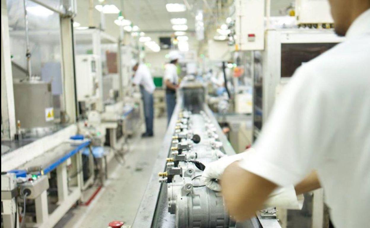 Interior de la planta de Valeo, el principal centro exportador de la provincia de Jaén. 