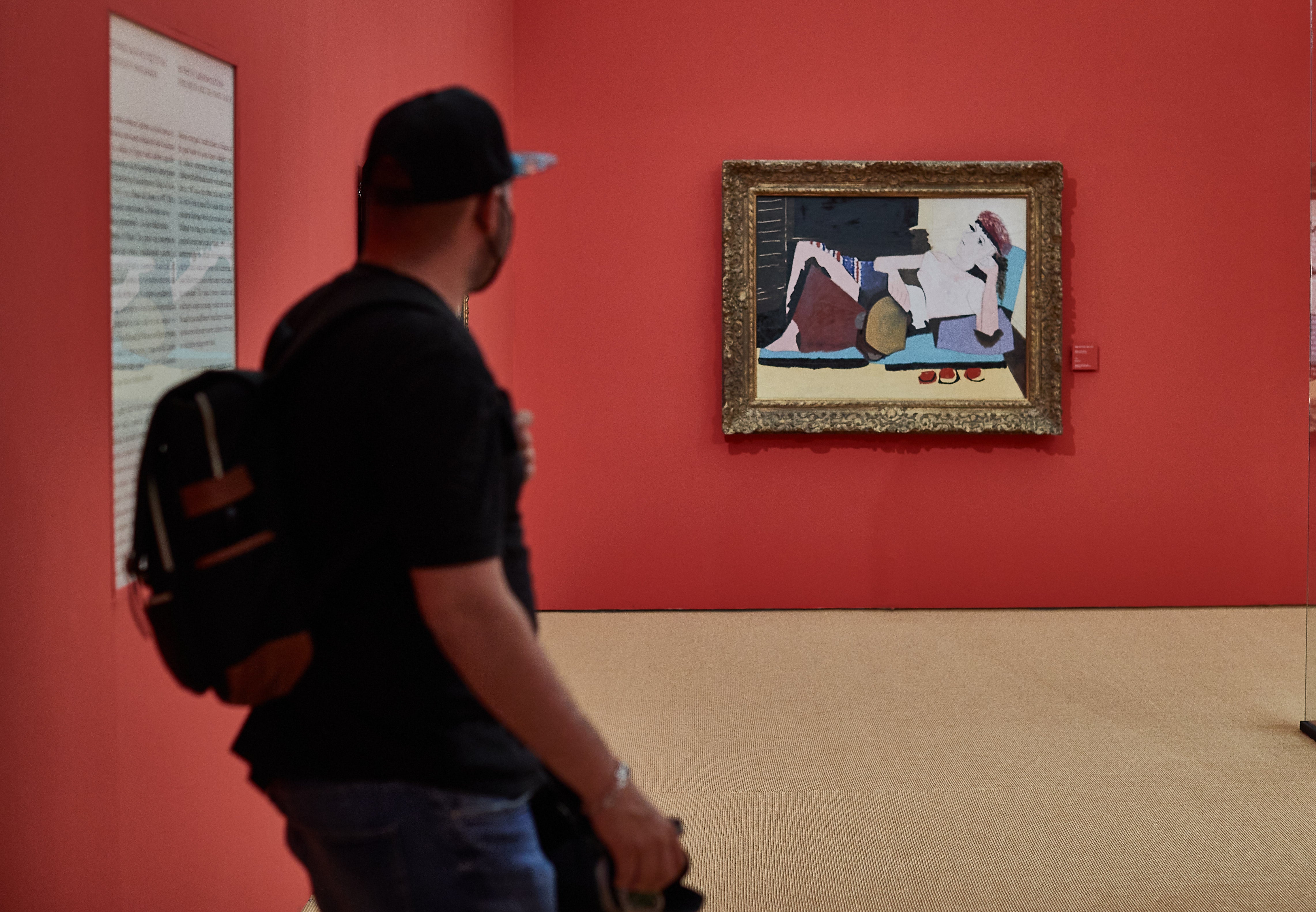 Está impulsada por el Patronato de La Alhambra y el Generalife y en ella se reflexiona sobre el mito de la odalisca y cómo su figura se convirtió a lo largo de los siglos XIX y XX en uno de los grandes tópicos de la Historia del Arte