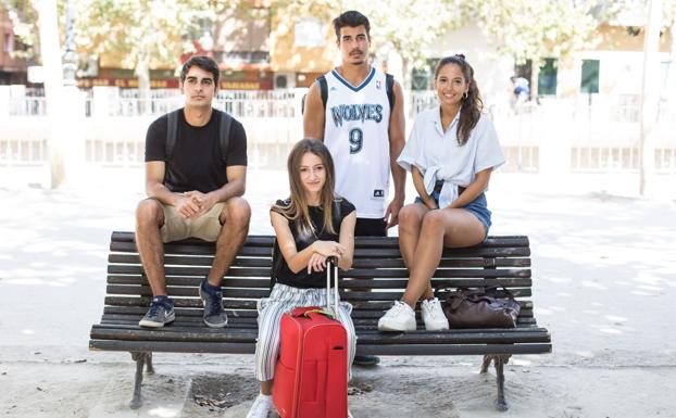 Andalucía comenzará a vacunar estos días a 11.000 estudiantes Erasmus antes de que partan al extranjero