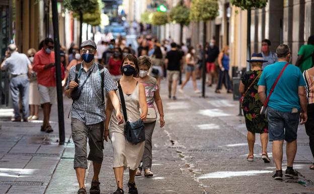 Andalucía retrasa dos semanas la desescalada