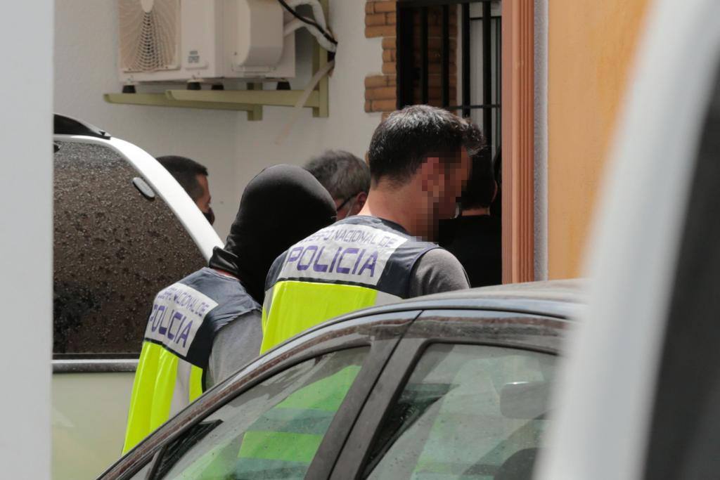 Nuevo despliegue de los agentes de la Policía Nacional en busca de drogas en la capital