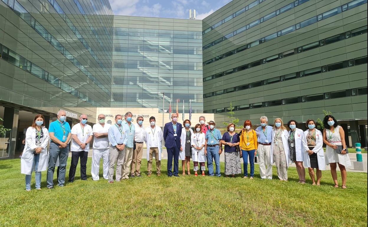 Los jubilados que se prestaron como voluntarios en el Clínico se despidieron ayer. 