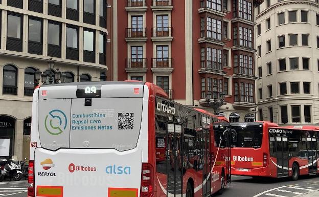 Algunos de los autobuses de Bilbao que funcionan ya con HVO