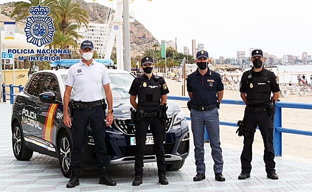 Policías de Francia patrullan ya en Granada para reforzar la seguridad en verano