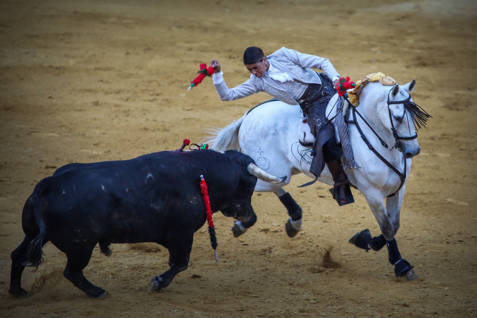 Pablo y Guillermo Hermoso de Mendoza, Puerta Grande en el primer festejo de la feria