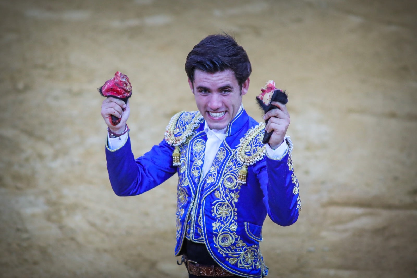 Pablo y Guillermo Hermoso de Mendoza, Puerta Grande en el primer festejo de la feria