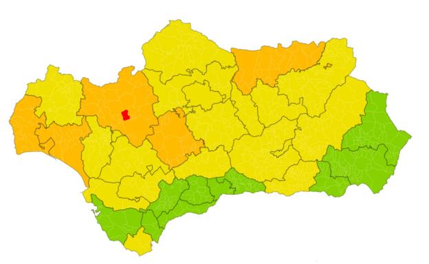 Consulta las 3 capitales y los 140 municipios de Andalucía que están en riesgo extremo por covid