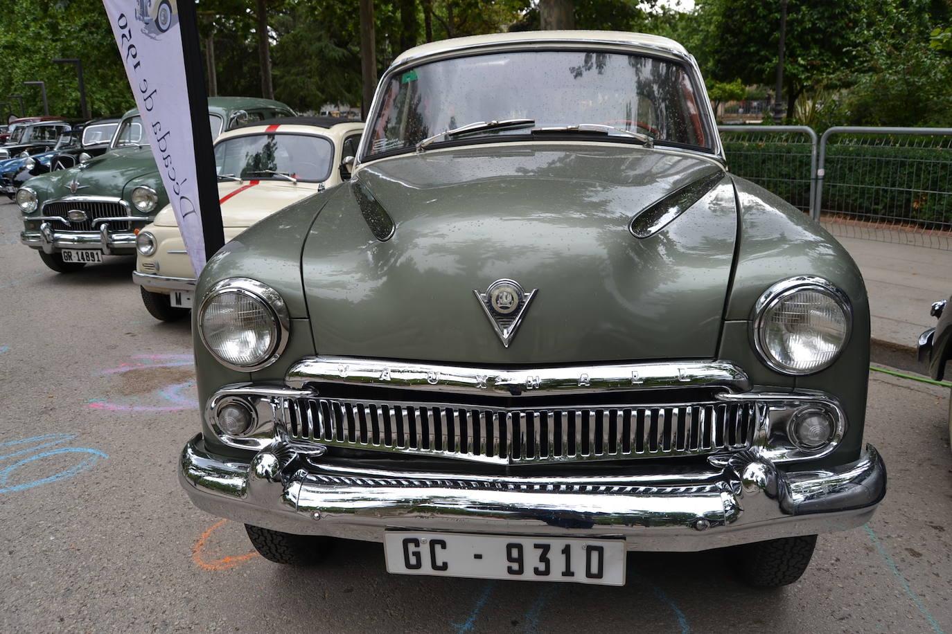 Hasta las 15 horas del domingo se podrán contemplar en el Paseo del Salón, los más de 70 vehículos del siglo pasado participantes en la XVII Ruta Reale.