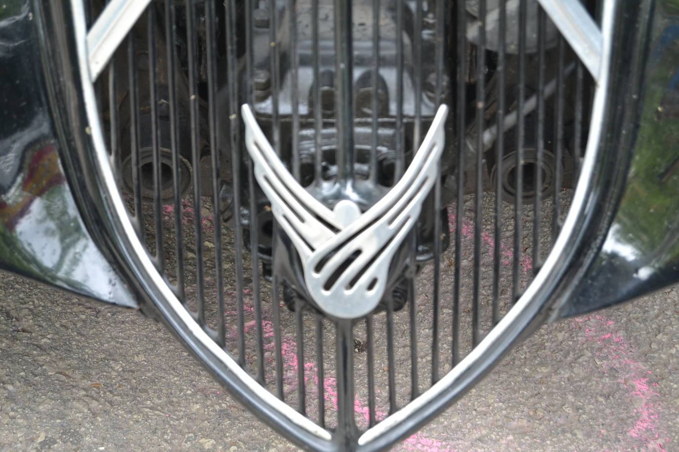 Hasta las 15 horas del domingo se podrán contemplar en el Paseo del Salón, los más de 70 vehículos del siglo pasado participantes en la XVII Ruta Reale.