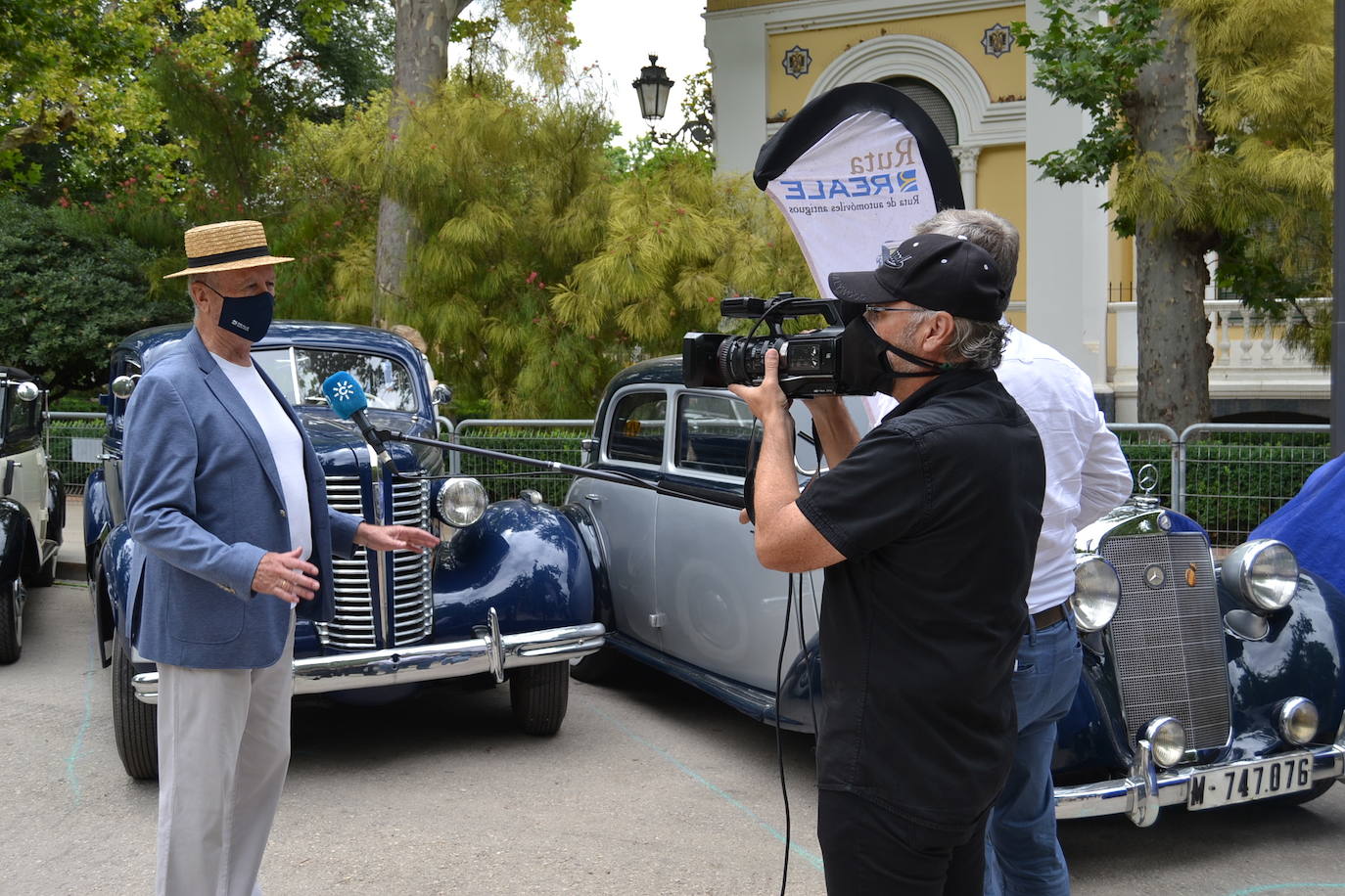 Hasta las 15 horas del domingo se podrán contemplar en el Paseo del Salón, los más de 70 vehículos del siglo pasado participantes en la XVII Ruta Reale.
