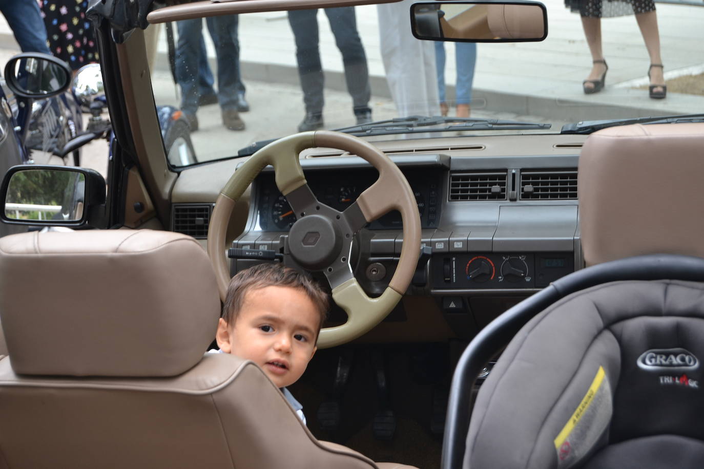 Hasta las 15 horas del domingo se podrán contemplar en el Paseo del Salón, los más de 70 vehículos del siglo pasado participantes en la XVII Ruta Reale.