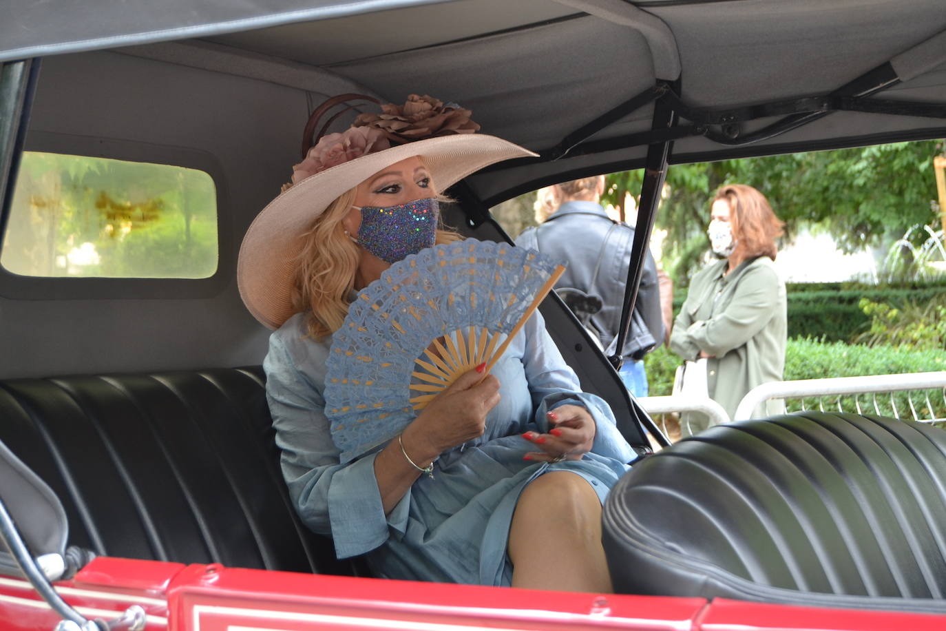 Hasta las 15 horas del domingo se podrán contemplar en el Paseo del Salón, los más de 70 vehículos del siglo pasado participantes en la XVII Ruta Reale.