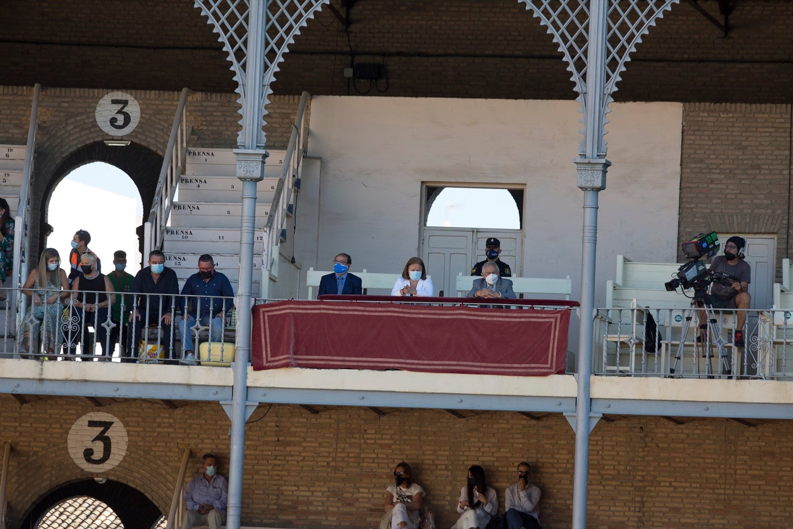 Fotos: Búscate en los tendidos de la Monumental de Frascuelo