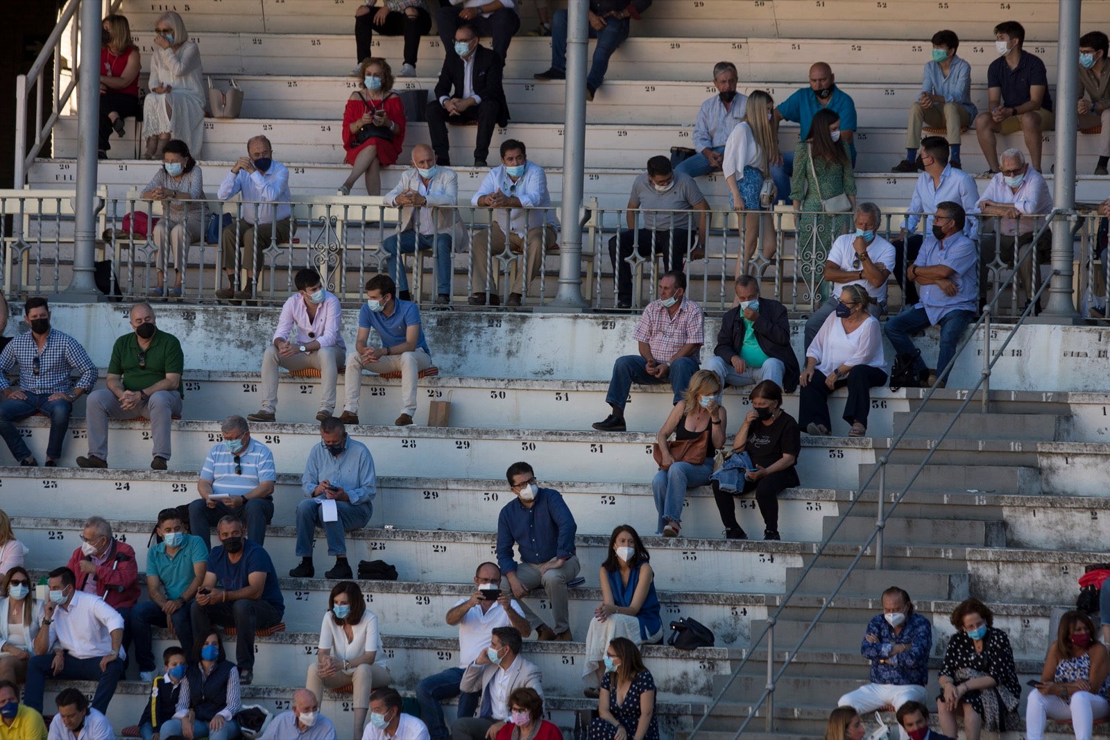 Fotos: Búscate en los tendidos de la Monumental de Frascuelo