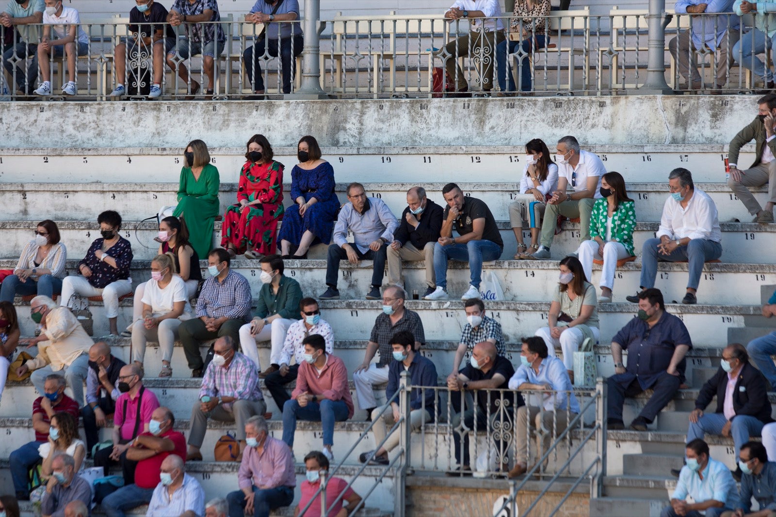 Fotos: Búscate en los tendidos de la Monumental de Frascuelo