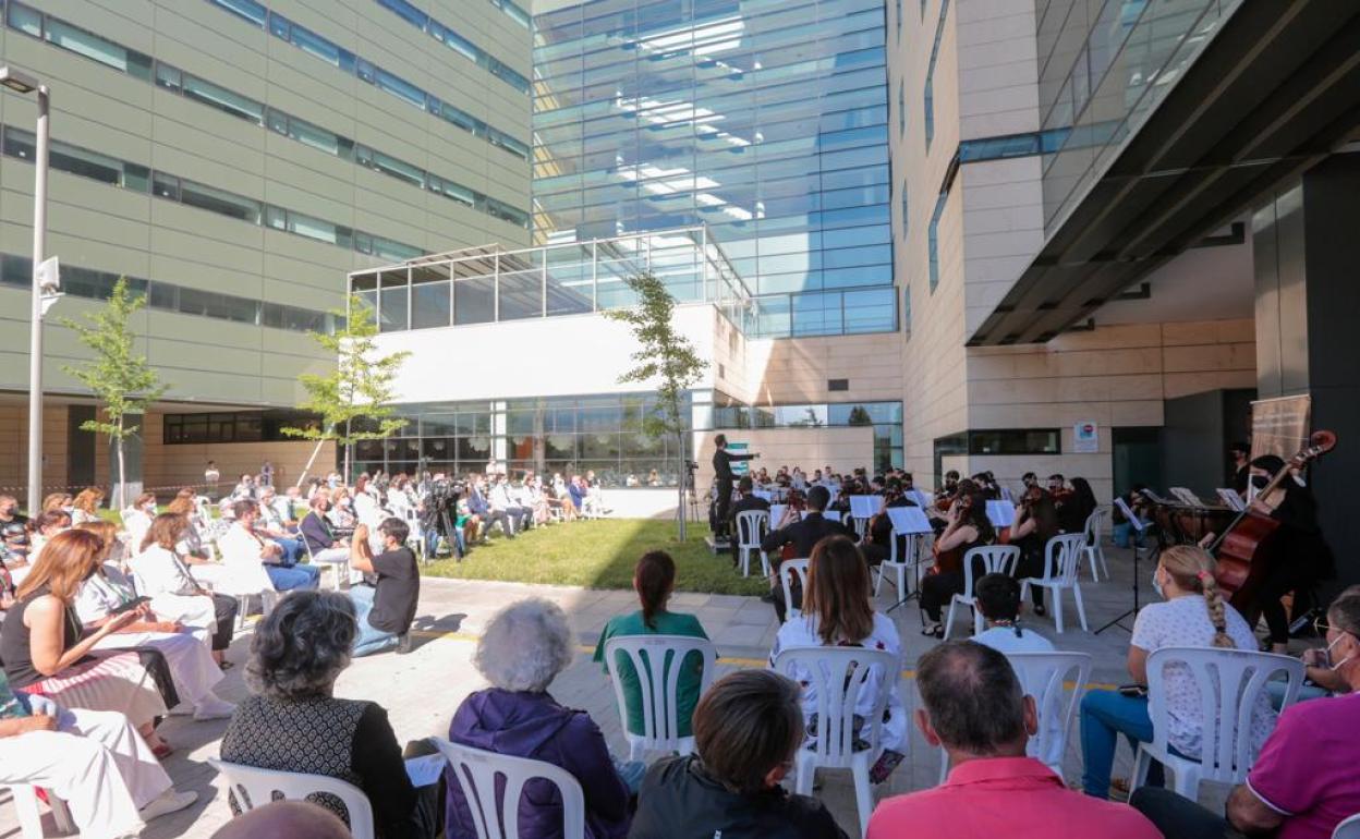 El homenaje este martes en el Clínico. 