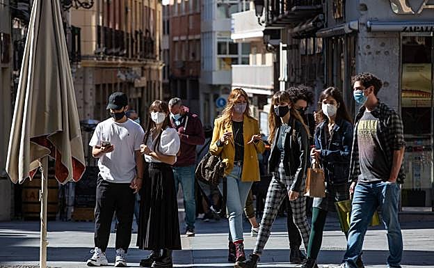 La Junta pone fecha a la relajación de medidas y pide usar la mascarilla desde el sábado