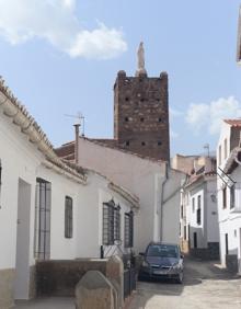 Imagen secundaria 2 - Iglesia (1) | Libro donde se describe el milagro (2) | Virgen de la Tizná (3)