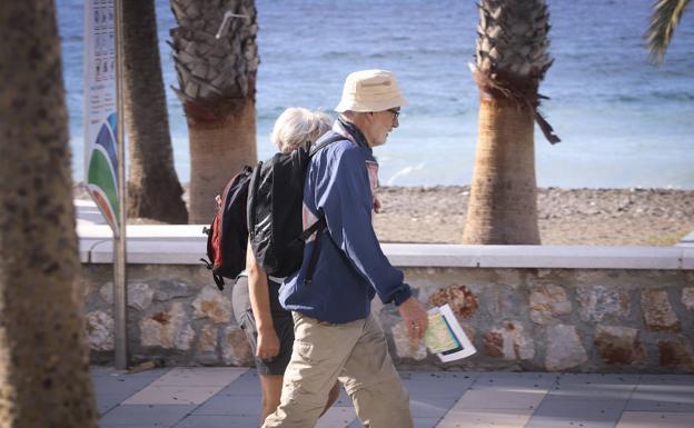 Qué personas pueden apuntarse a los viajes baratos del Imserso sin ser pensionistas