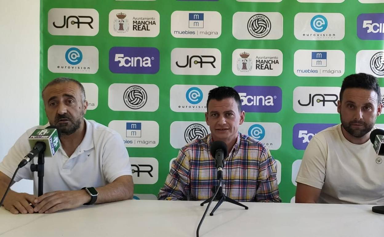 José Jesús Aybar, Diego Cobo y Pedro Bolaños, en rueda de prensa. 