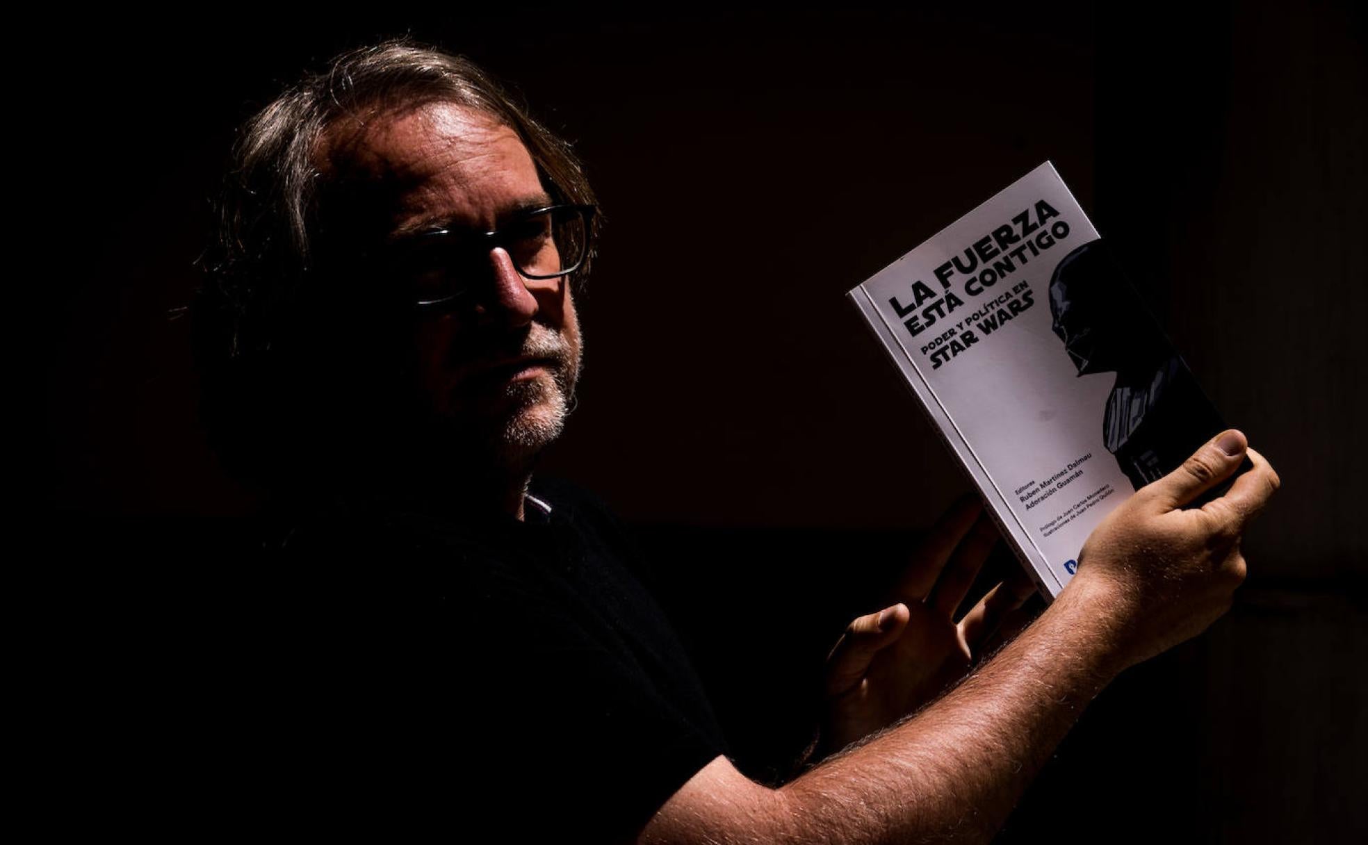 Daniel J. García, entre la luz y la sombra de la Facultad de Derecho de la Universidad de Granada. 