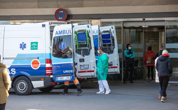 Repunte de hospitalizados en Granada en el inicio de semana