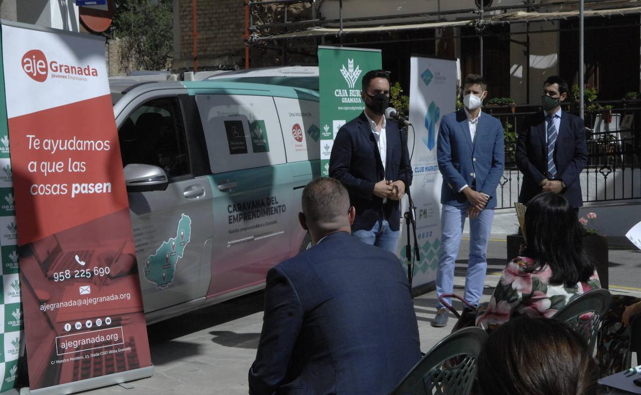 La 'Caravana del Emprendimiento' motiva a los jóvenes de Lanjarón a hacer realidad sus proyectos empresariales