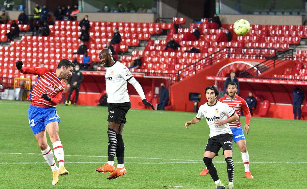 Con este escorzo, Molina anotó un golazo ante el Valencia. 