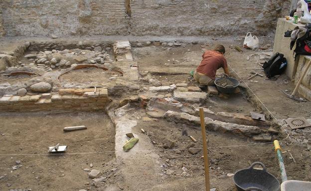 Excavación arqueológica en el barrio de San Antón. 