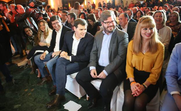 Raquel Morales, Juan Marín, Albert Rivera, Fran Hervías y María Cantos, en 2018 en Jaén. 