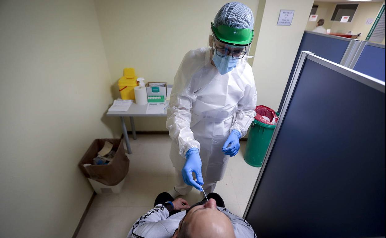 Prueba pcr en el hospital de Motril. 