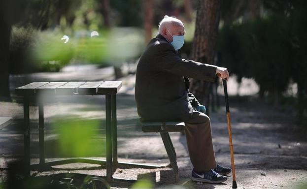 Andalucía exime de mascarilla obligatoria a usuarios de residencias con más del 80% vacunados