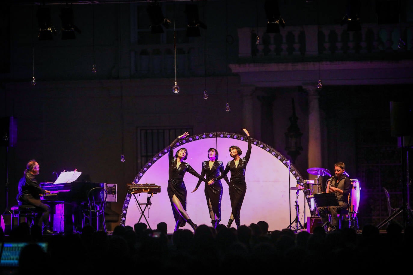 Un momento del espectáculo en el Carmen de los Mártires.