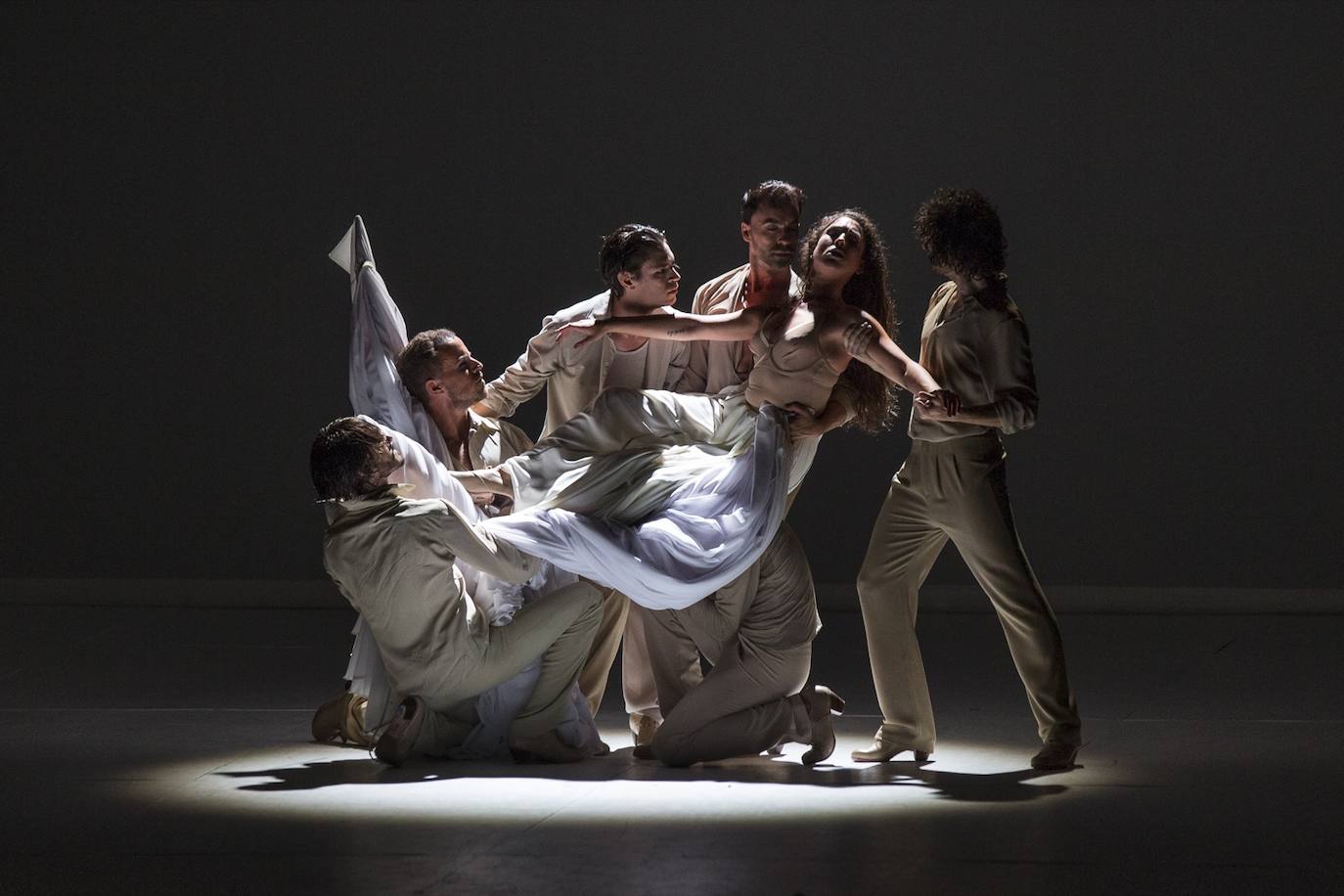 Fotos: El Maleficio de la Mariposa cierra el Festival