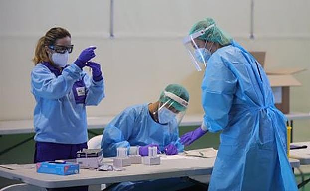 La incidencia en Andalucía sigue disparada y suma más de 3.000 casos por sexto día seguido