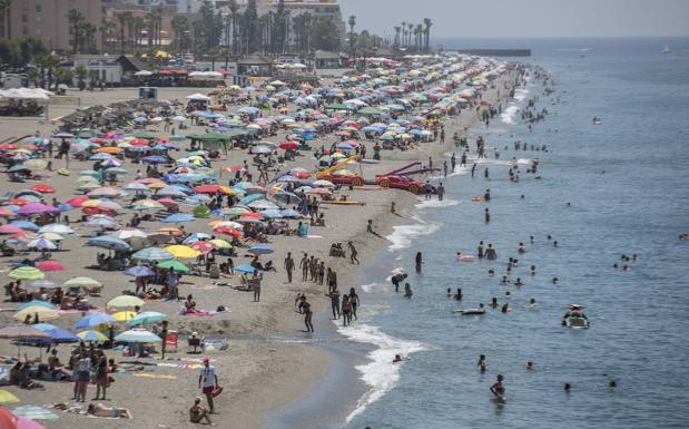 Carchuna-Calahonda activa controles policiales fijos en la playa para evitar desfases