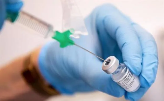 Andalucía informa de las seis novedades más relevantes de su guía de vacunación