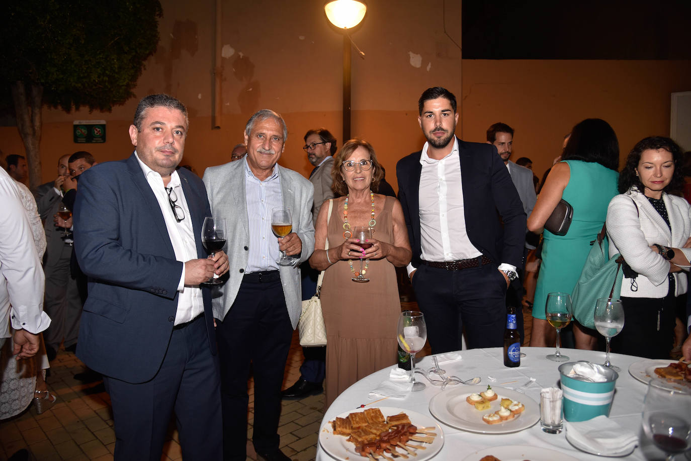 El Centro Cultural de Adra acogió este jueves una gala en la que se puso en valor al sector agroalimentario de la provincia de Almería