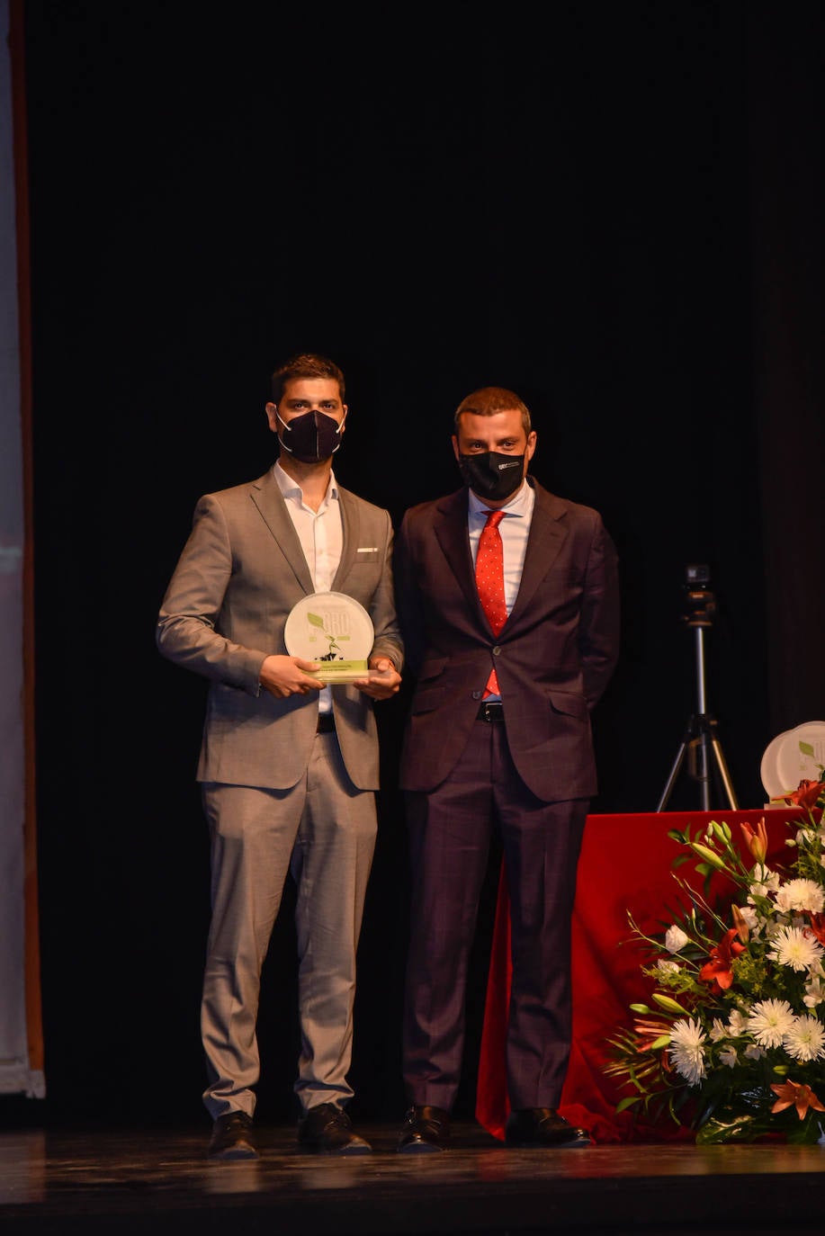 El Centro Cultural de Adra acogió este jueves una gala en la que se puso en valor al sector agroalimentario de la provincia de Almería