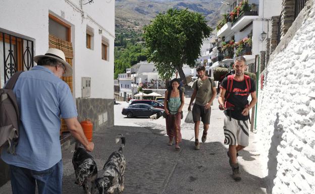 Los 121 municipios de Andalucía que van a empezar agosto libres de coronavirus